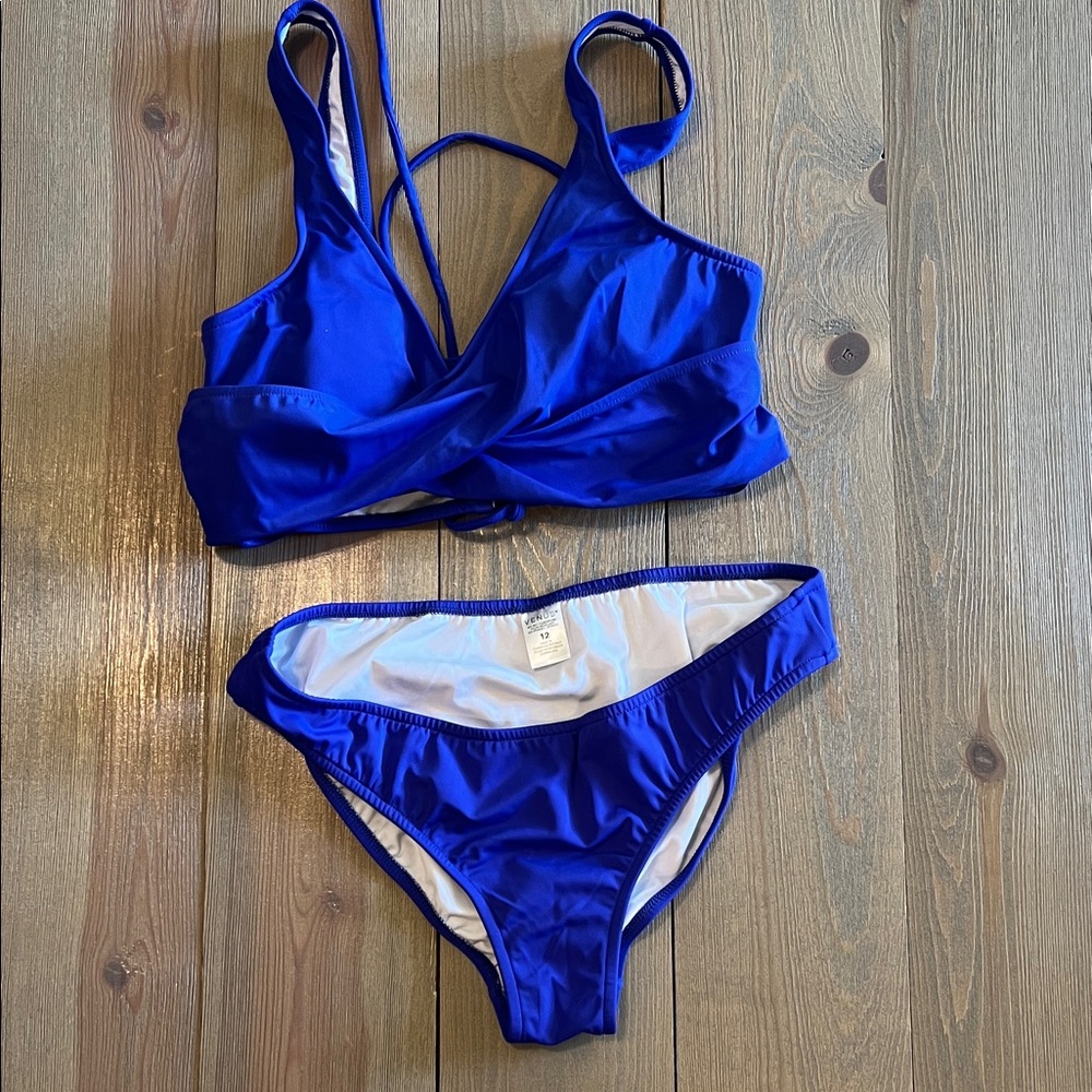 VENUS Purple  Bikini   Top XL. Bottoms 12